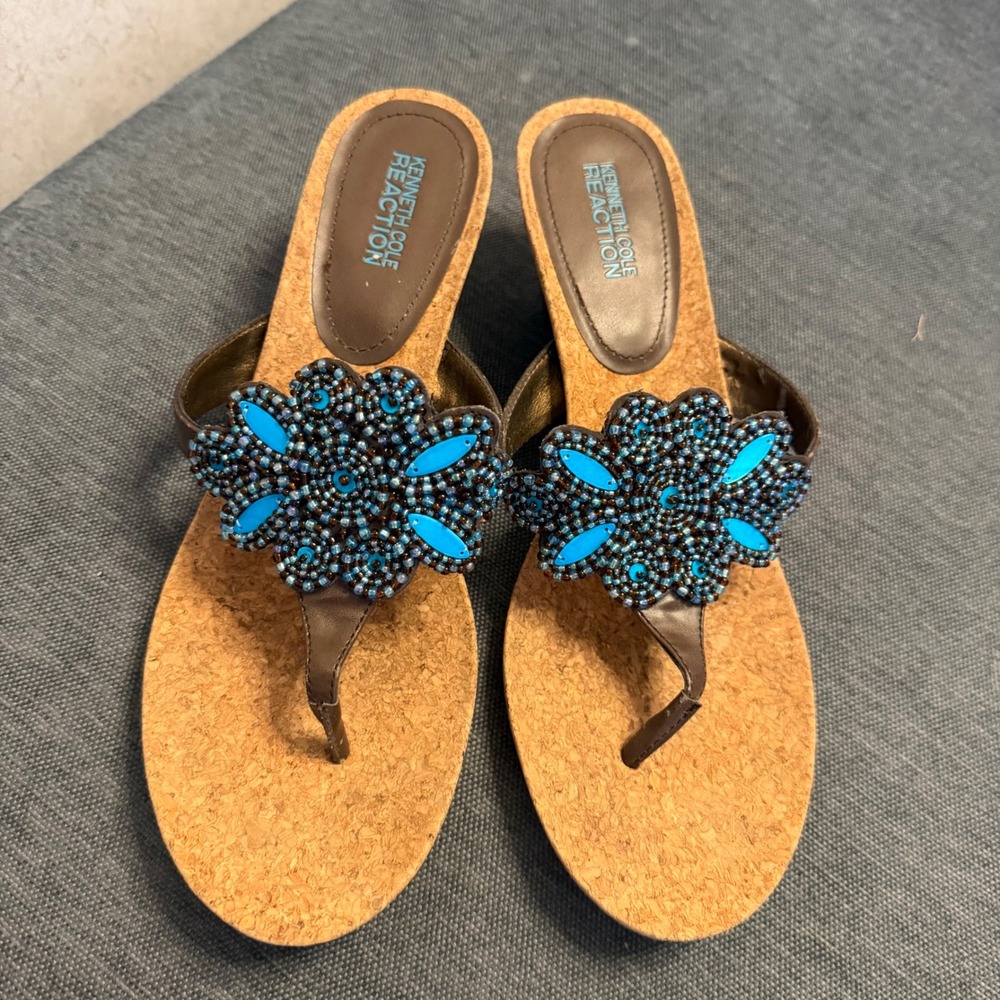 Kenneth Cole Reaction Womens Brown Cork Wedge Sandals Blue Beaded Floral Thong